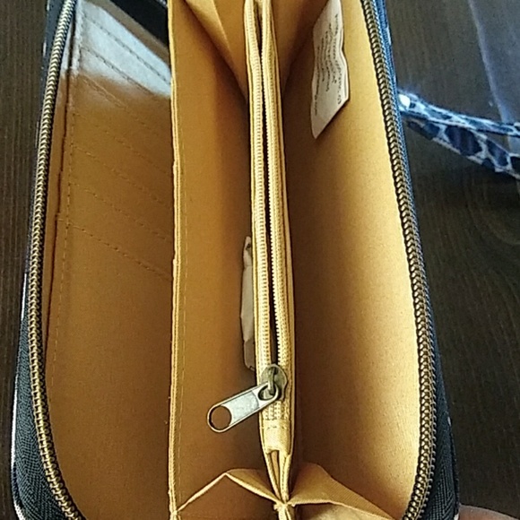 Wallet - Picture 4 of 8